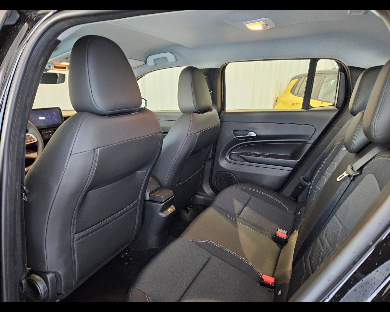 JEEP Avenger Benzina Altitude 1.2 100cv Benzina Aziendale - 6