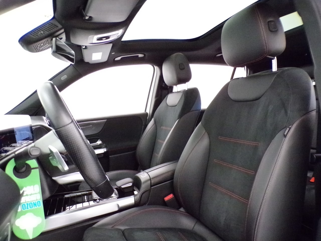 Mercedes GLB GLB 200 D Premium 8G-DCT - 13