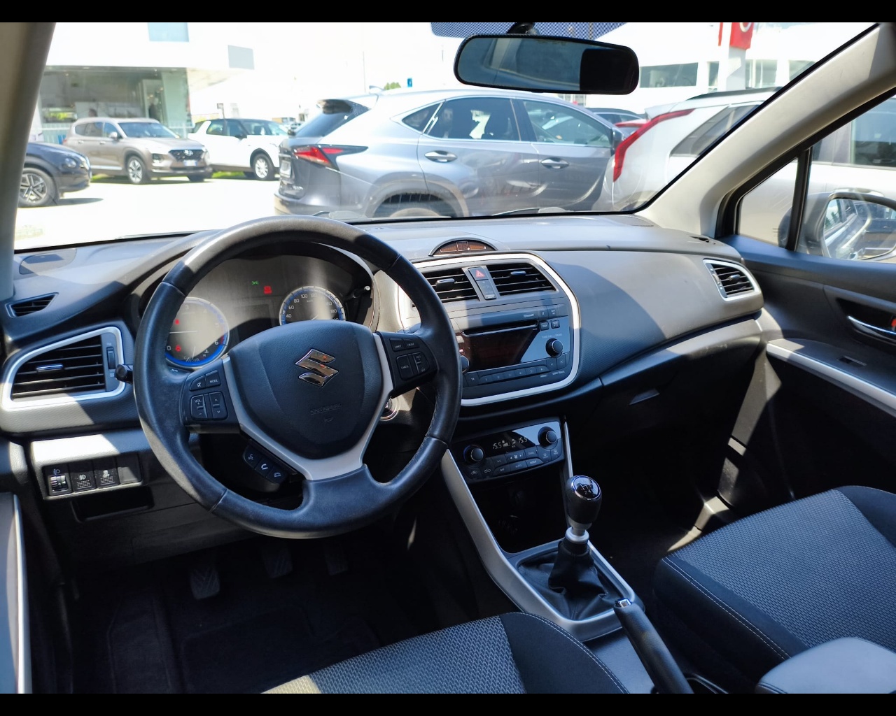 Foto SUZUKI S-Cross 1.6 ddis Easy 2wd