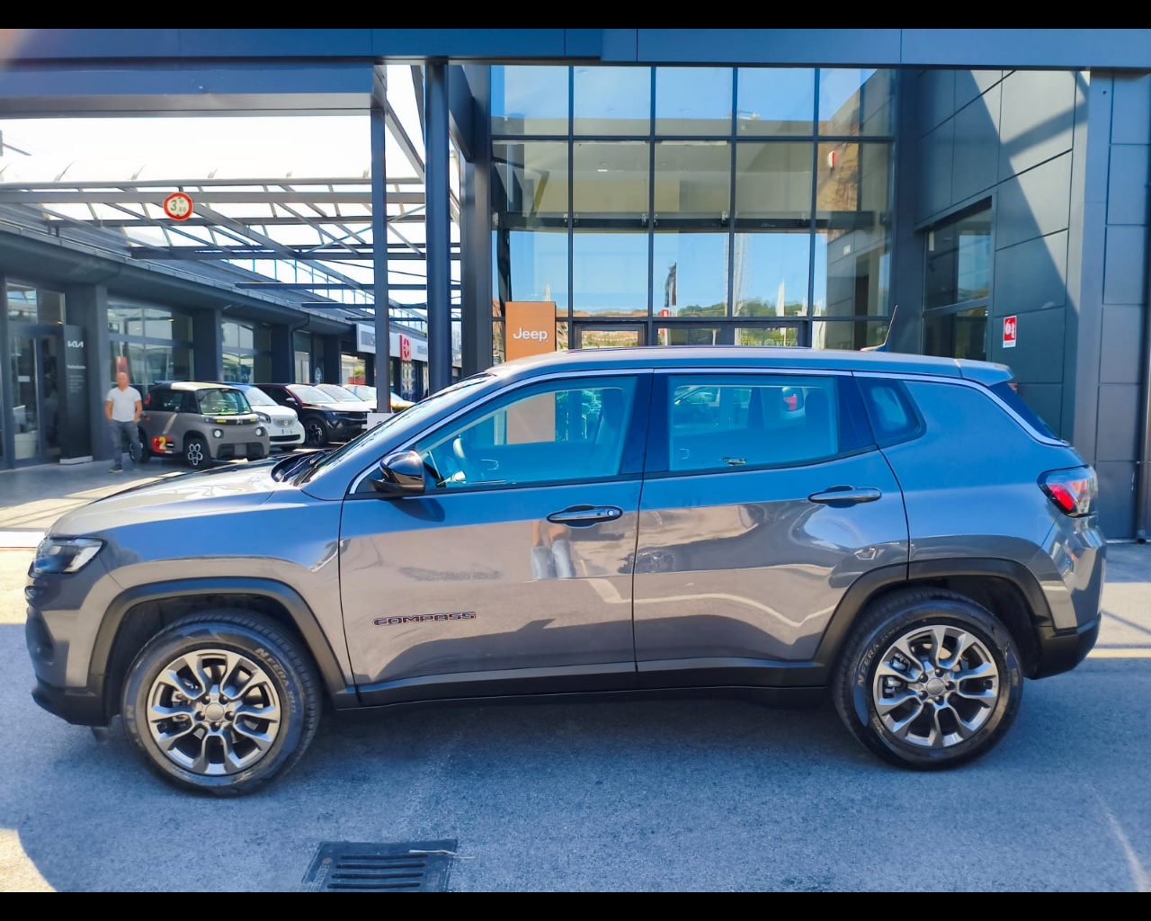 Foto JEEP Compass 1.5 turbo t4 mhev Longitude 2wd 130cv dct