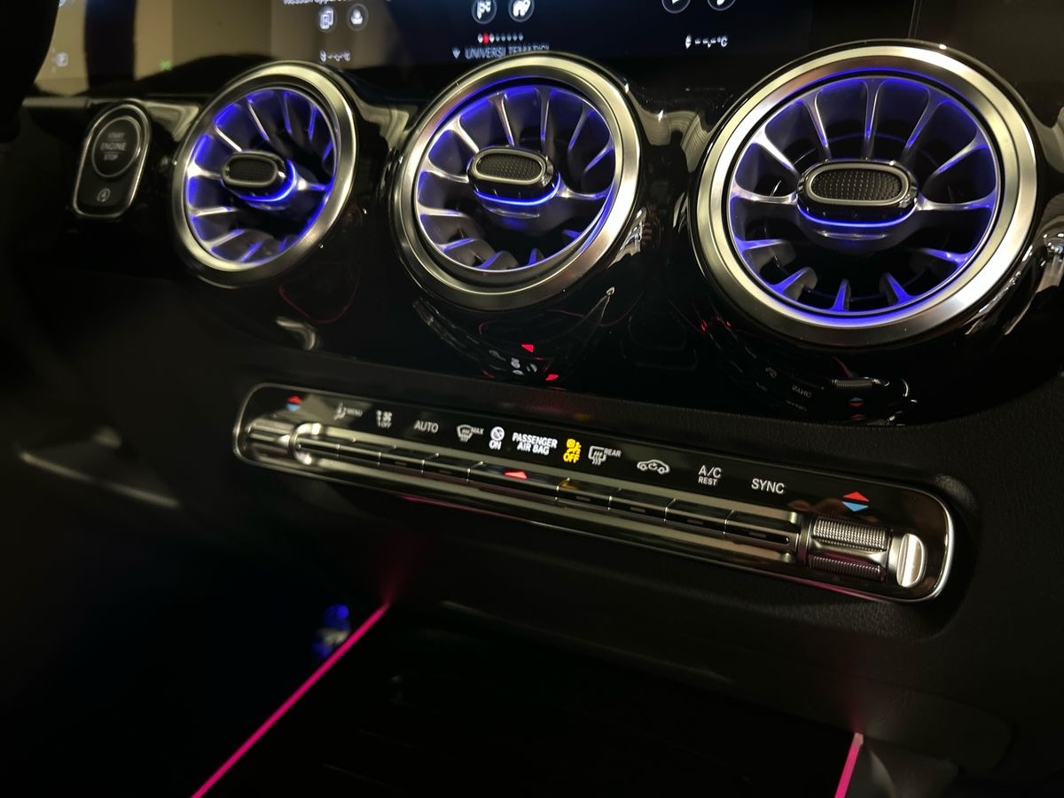 Mercedes GLA GLA 200 D Premium 4Matic 8G-DCT - 14