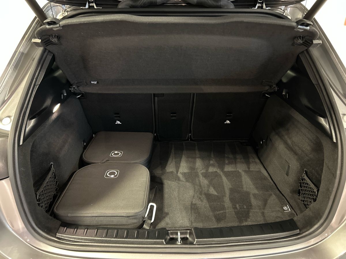 Mercedes  GLA 250 e Plug-In-Hybrid Progressive Advanced Plus 8G-DCT - 8