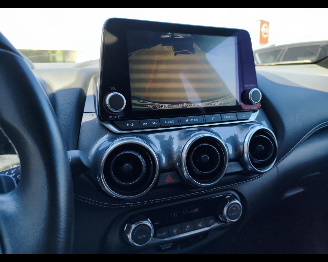 Foto NISSAN Juke 1.0 dig-t N-Design 114cv dct