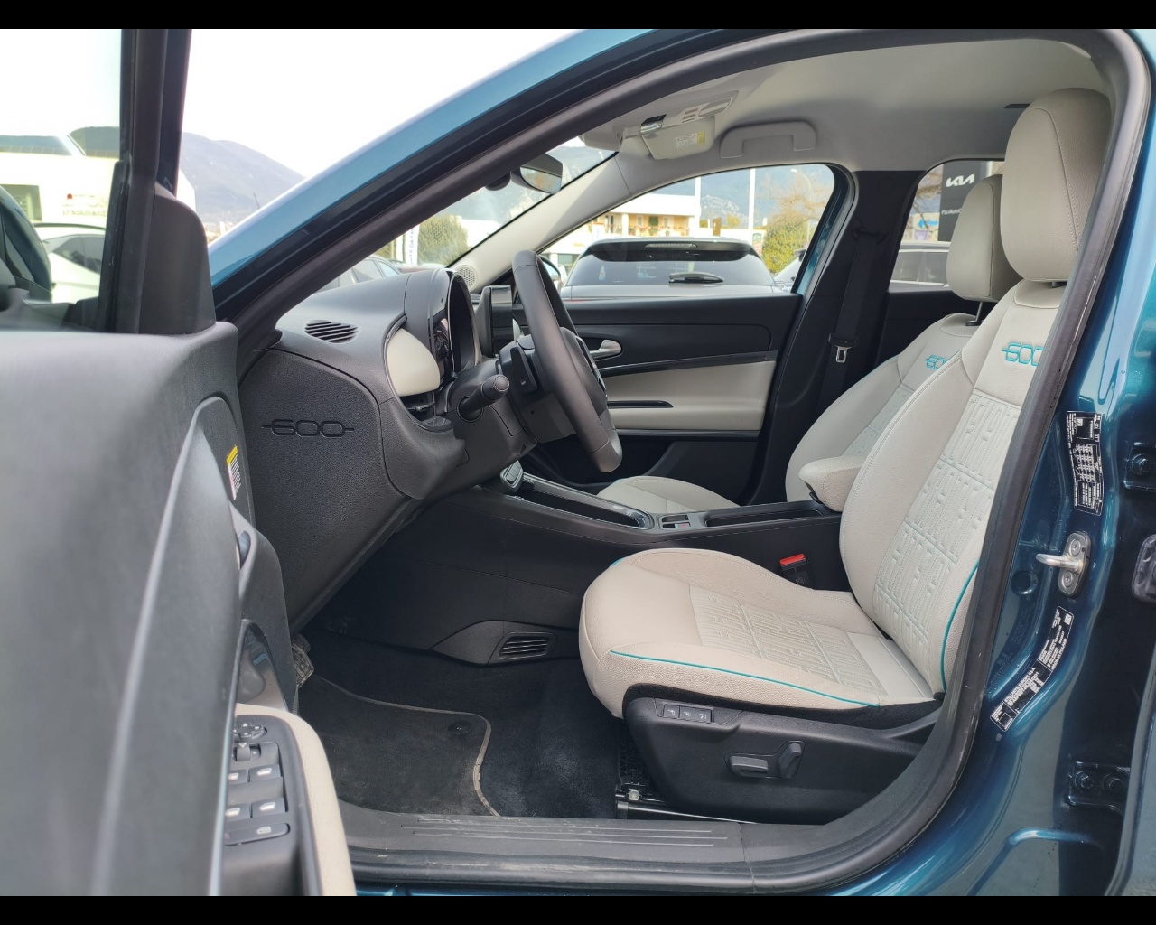 Foto FIAT 600 1.2 hybrid La Prima 110cv auto