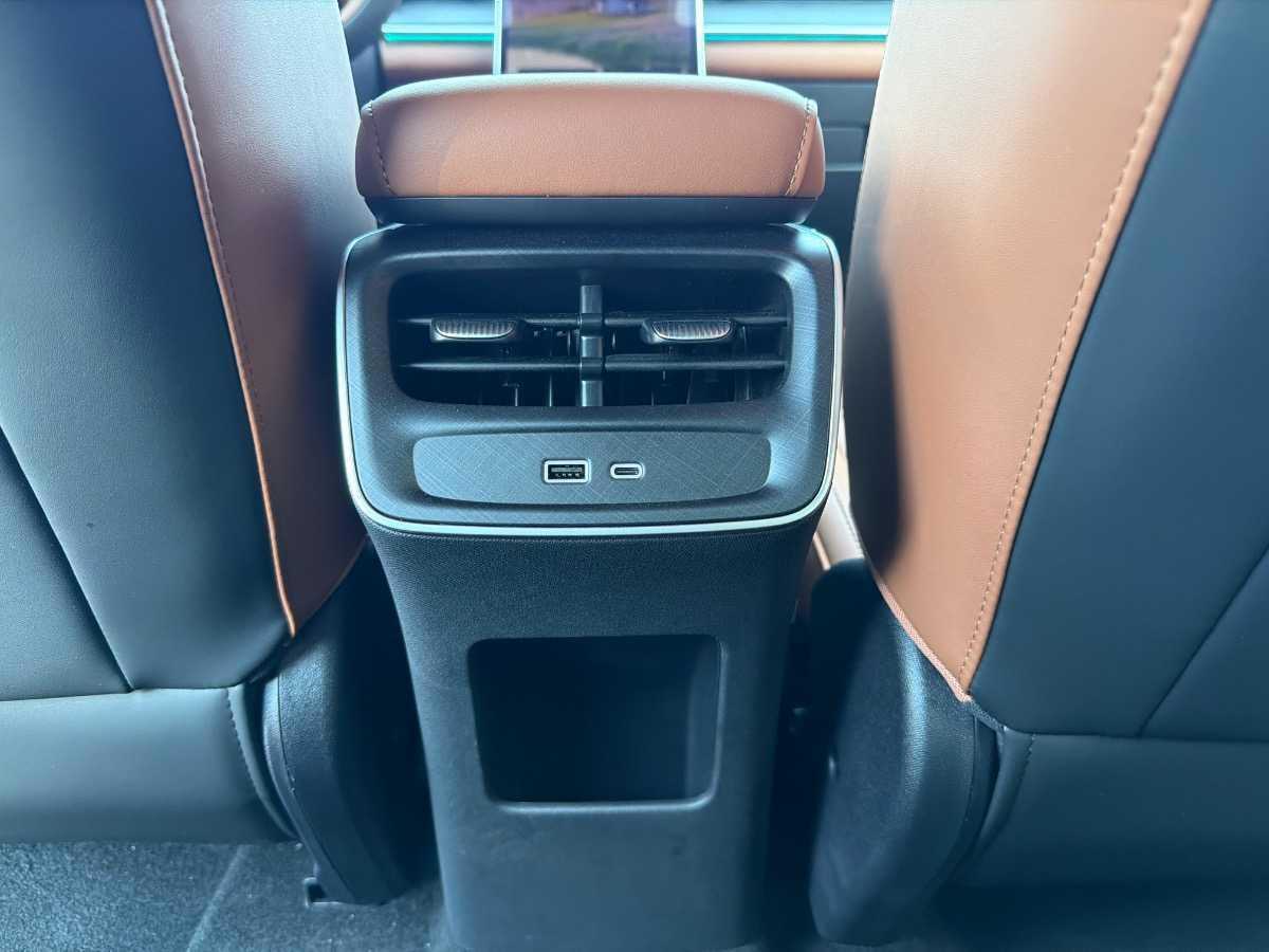 Lepas Lepas L8 PHEV Nuovo Ibrido Lepas L8 PHEV Padova