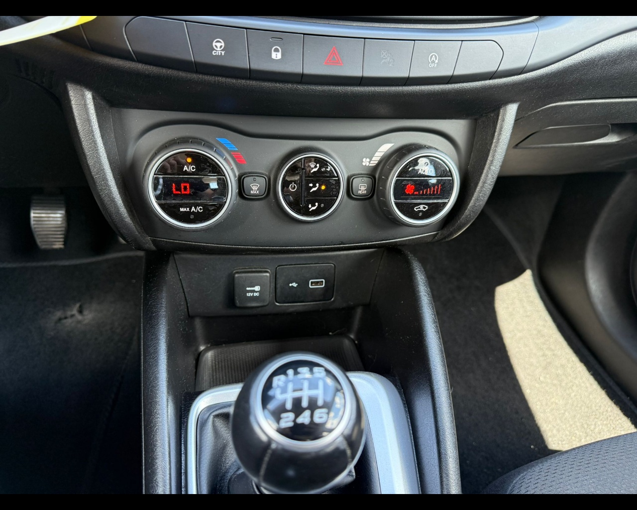 Foto FIAT Tipo 5p 1.6 mjt Lounge s&s 120cv my19
