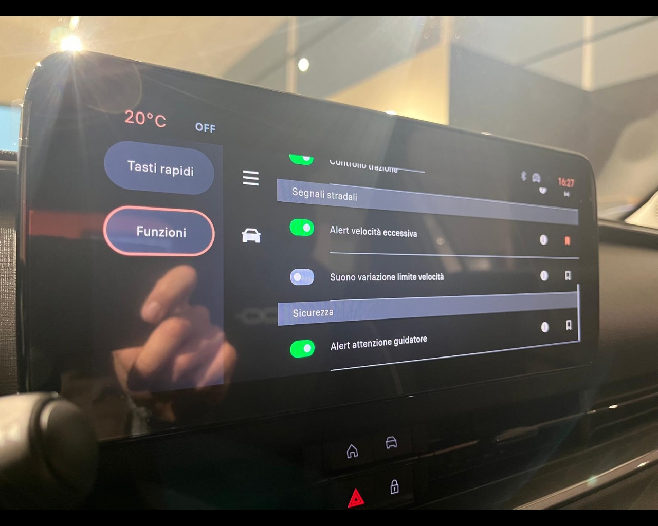 Foto FIAT 600 Hybrid Business 1.2 Hybrid110cv