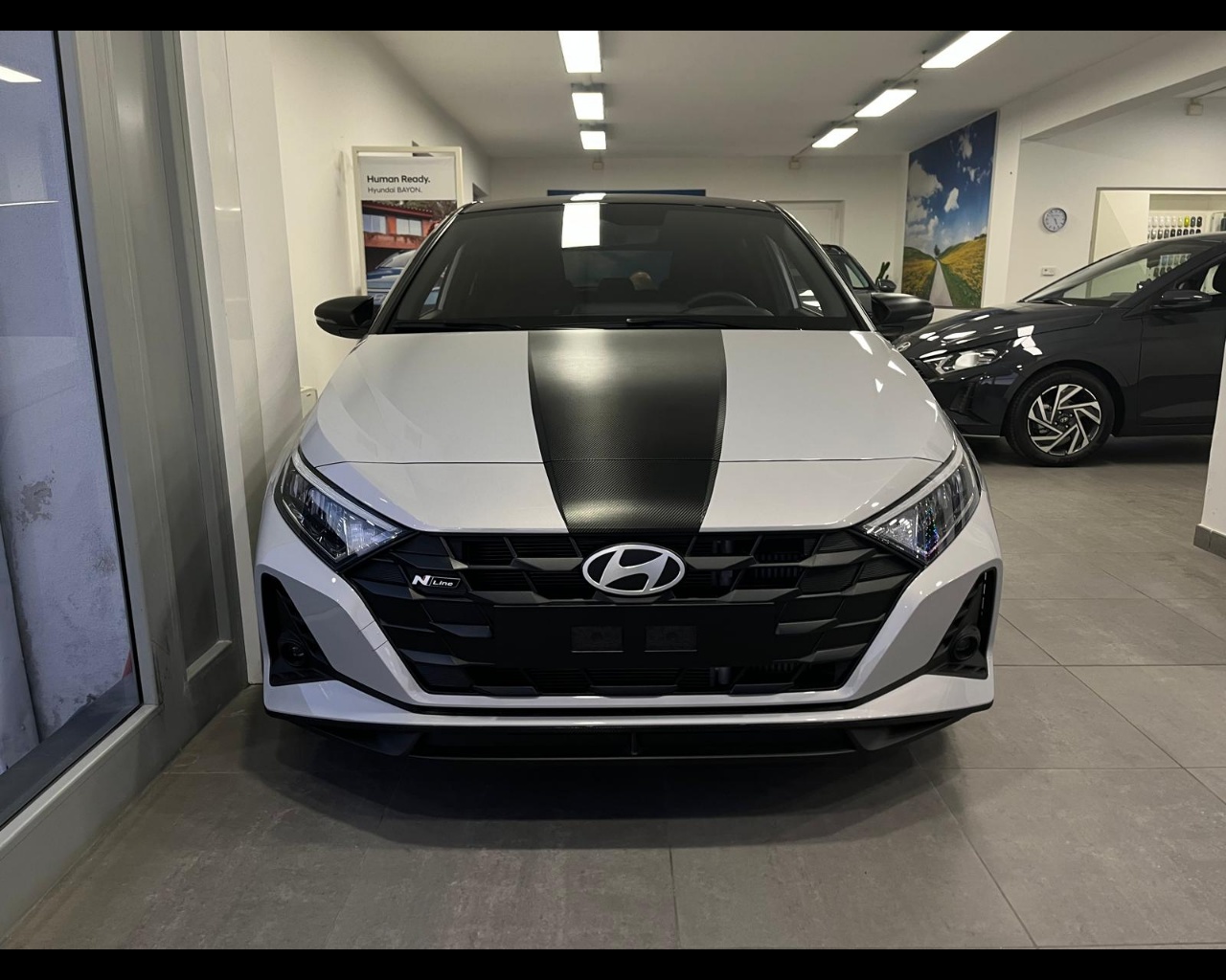Foto HYUNDAI I20 PE MY25 1.0T DCT NLINE CARBON