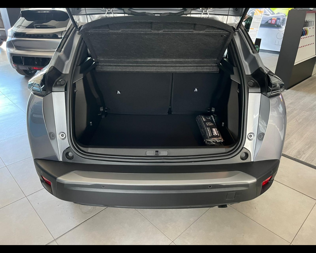 Foto PEUGEOT 2008 1.2 puretech Style s&s 100cv