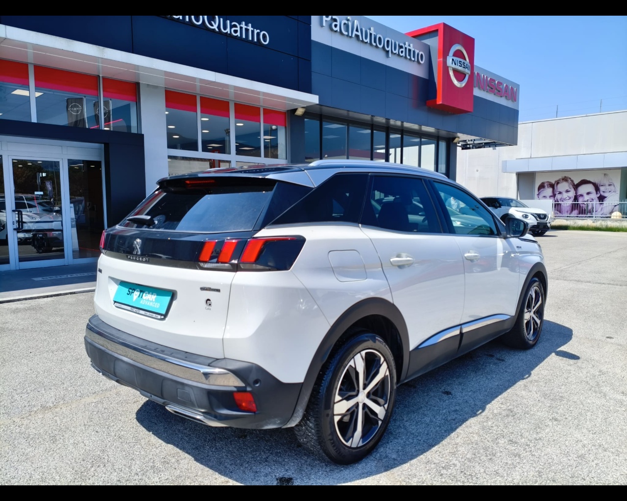 Foto PEUGEOT 3008 1.5 bluehdi GT Line s&s 130cv