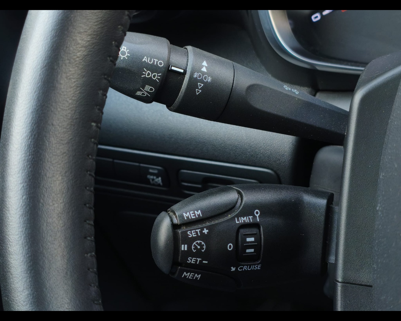 Foto CITROEN C3 Aircross 1.5 bluehdi Shine Pack s&s 110cv