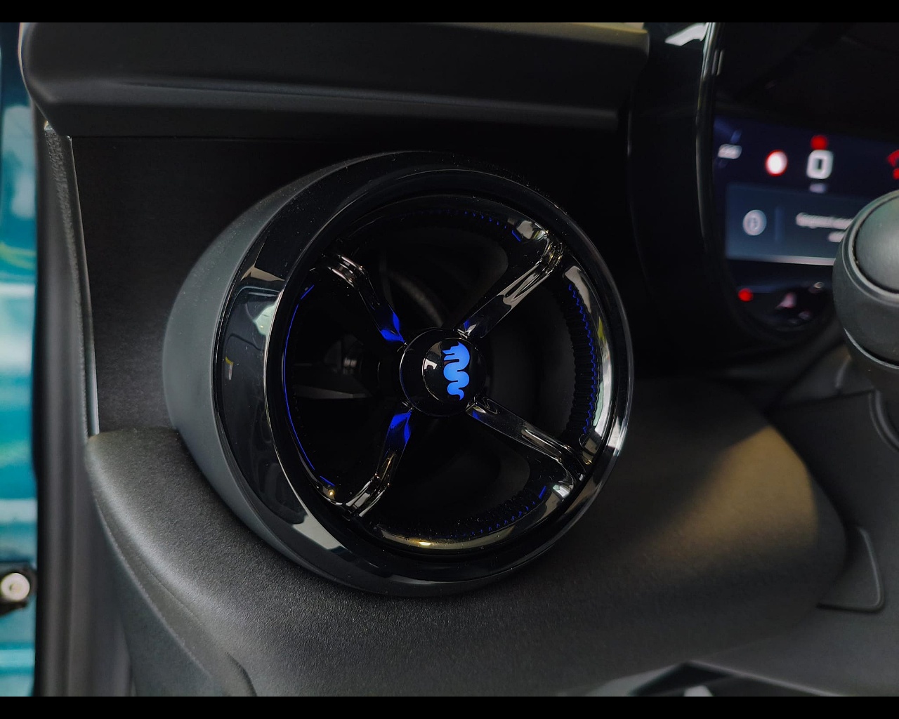 Foto ALFA ROMEO Junior 1.2 ibrida Speciale 145cv edct6