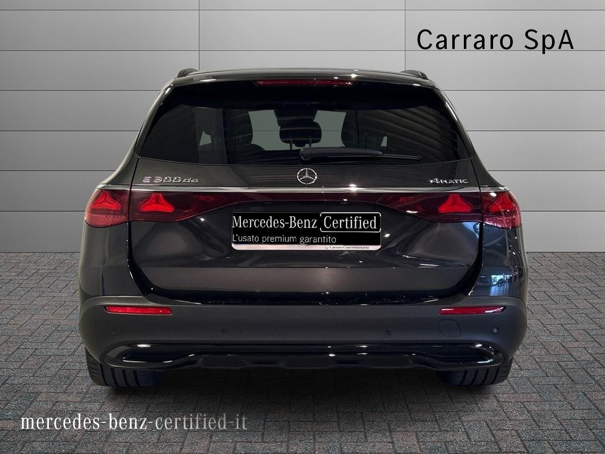 Mercedes  Classe E Station Wagon All-Terrain 300 de Plug in hybrid Premium Plus 4Matic 9G-Tronic - 3