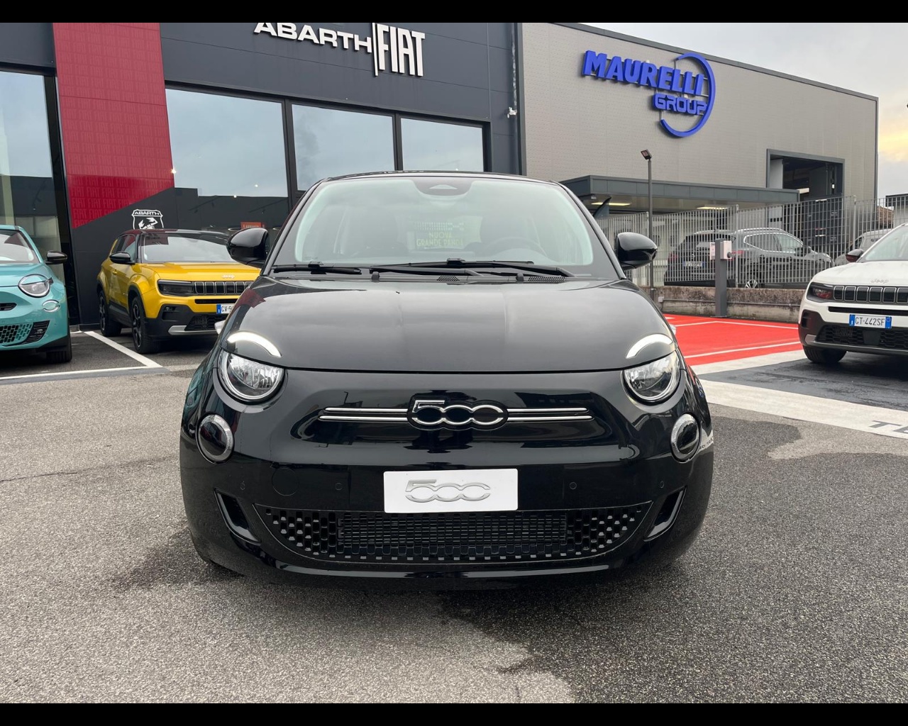 Foto FIAT 500 e Hatchback my25 320 Berlina+Pack tech