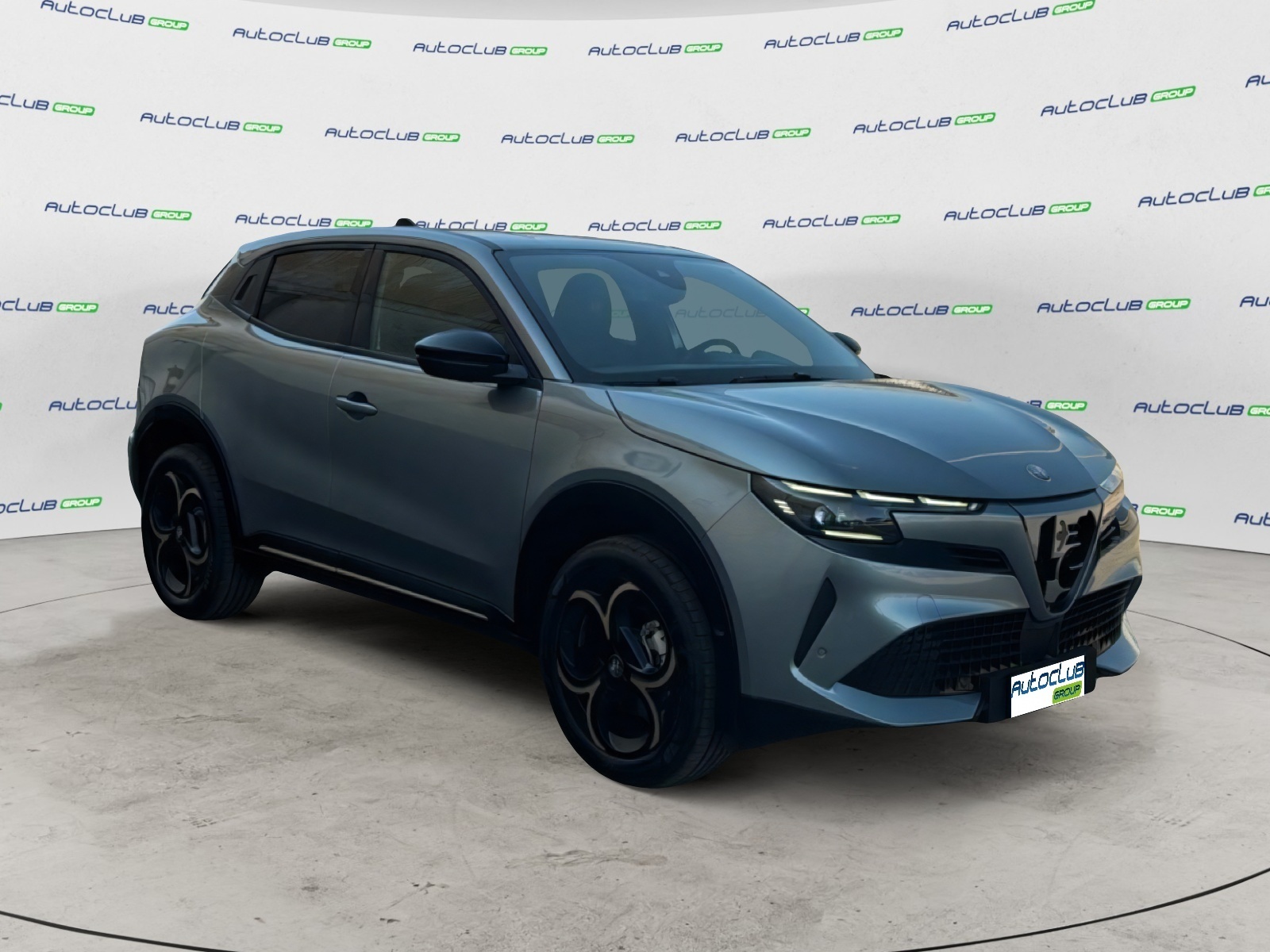 Alfa Romeo Junior 1.2 Ibrida Q4 Intensa 145cv Edct6 Usato 2025 [519] Grigio Arese Taranto