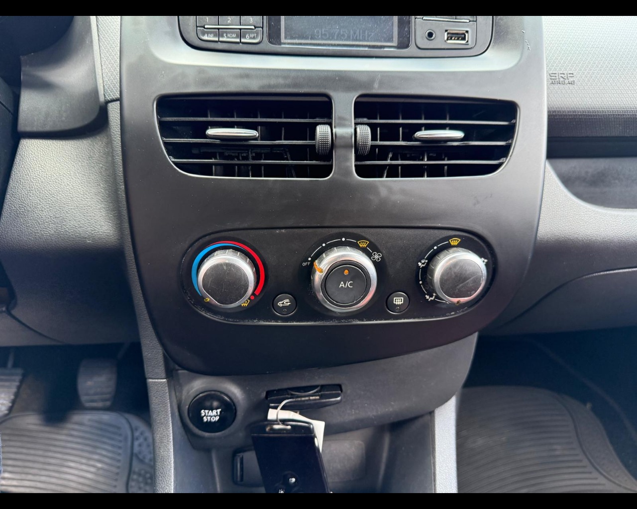 Foto RENAULT Clio 5p 1.5 dci energy Duel 75cv