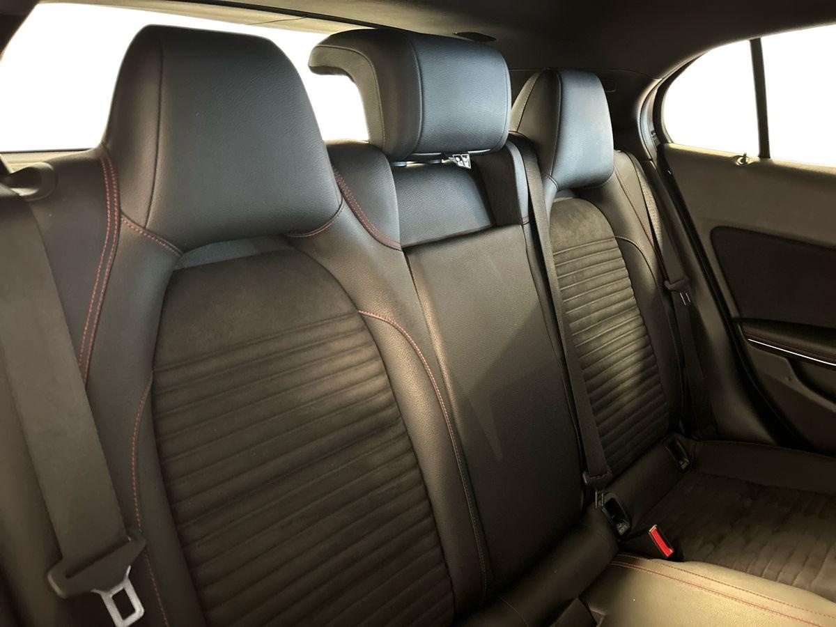 Mercedes GLA GLA 200 D Premium 7G-DCT - 16