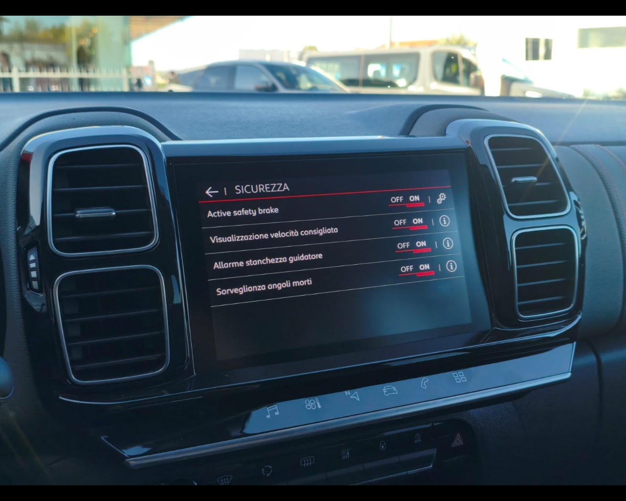 Foto CITROEN C5 Aircross 1.5 bluehdi Shine s&s 130cv eat8