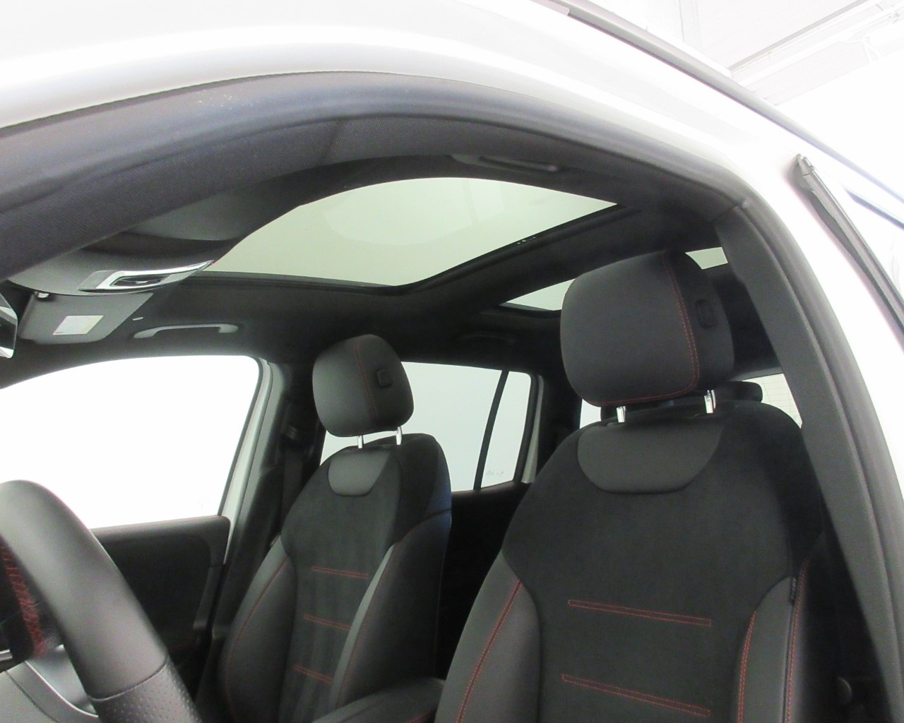 Mercedes GLB GLB 180 D Premium 8G-DCT - 13
