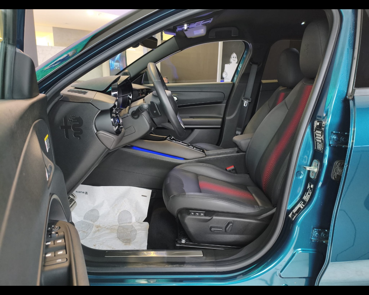 Foto ALFA ROMEO Junior 1.2 ibrida Speciale 145cv edct6