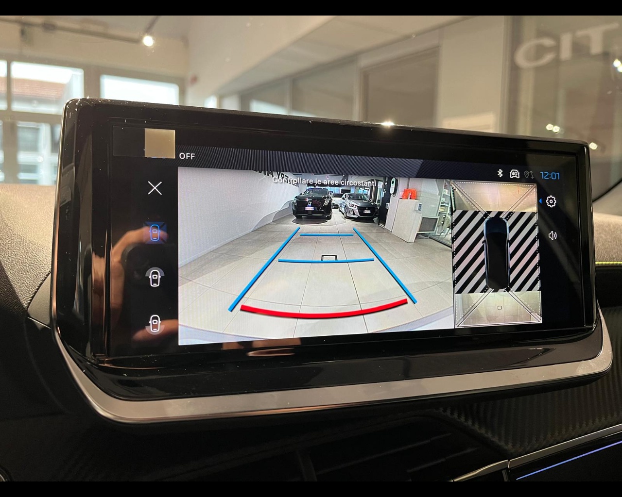 Foto PEUGEOT 2008 1.2 hybrid GT 136cv e-dcs6