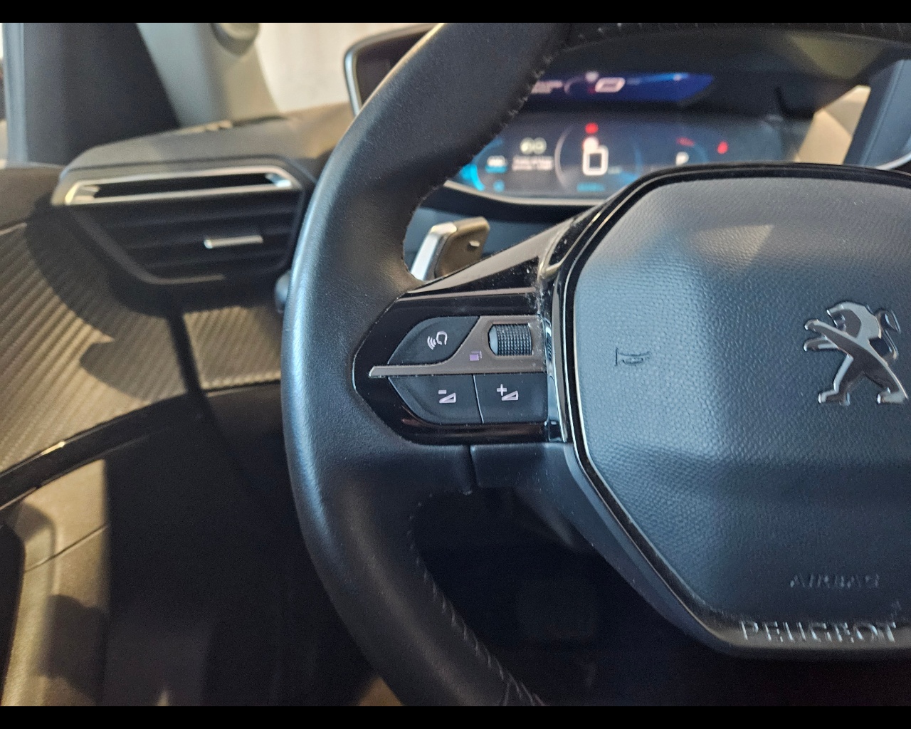 PEUGEOT 2008 1.5 bluehdi Allure Pack s&s 130cv eat8 Diesel Usato - 9