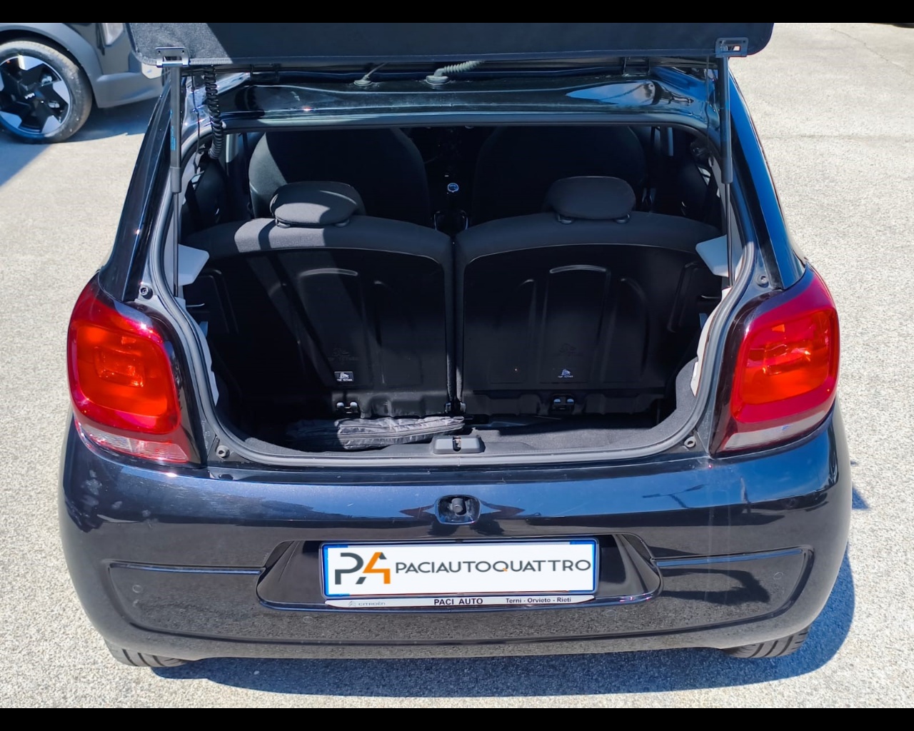 Foto CITROEN C1 5p 1.0 vti Shine s&s 72cv