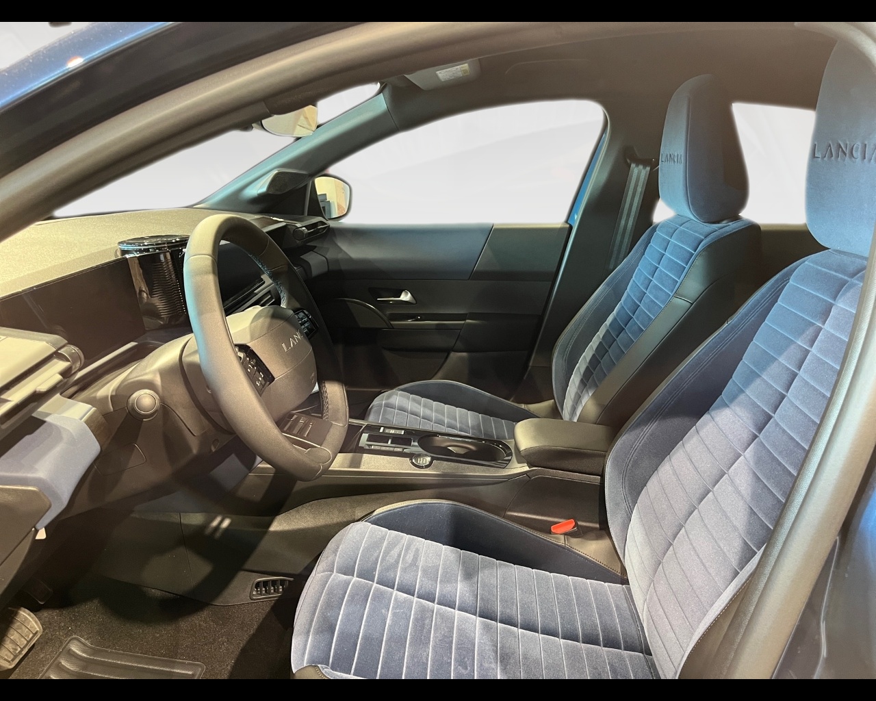 Lancia Ypsilon 2024 Nuovo Ibrido benzina Ypsilon 2024 Verona