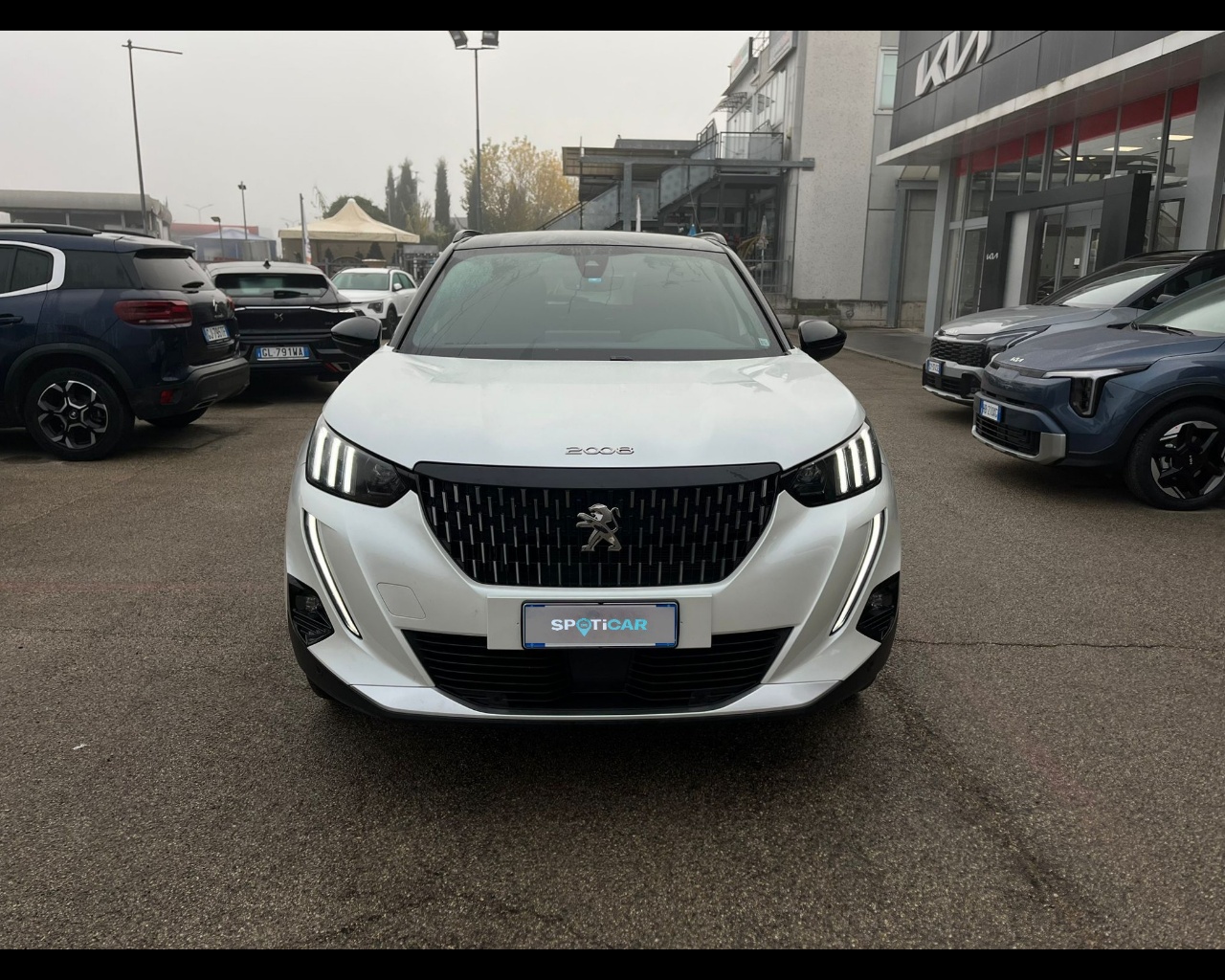 Foto PEUGEOT  2008 1.5 bluehdi GT Pack s&s 130cv eat8