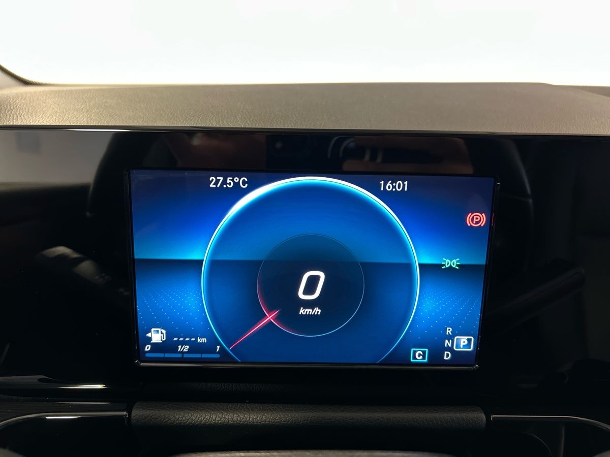 Mercedes GLA GLA 180 D Executive 8G-DCT - 13