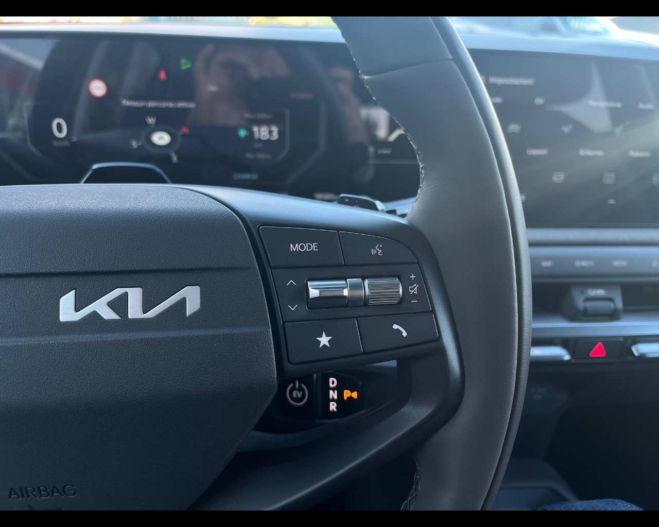 Foto KIA EV3 LR FWD EARTH